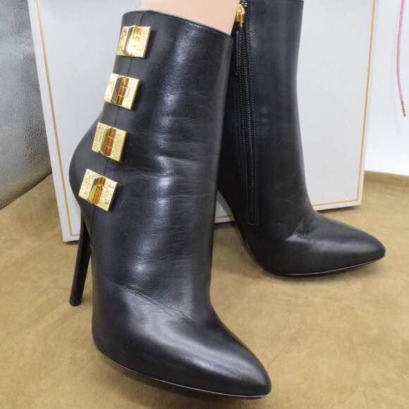 EUC Emilio Pucci 36 6M Black Leather Bootie Ankle Boots Heels Gold Turnlock Logo - Picture 4 of 16